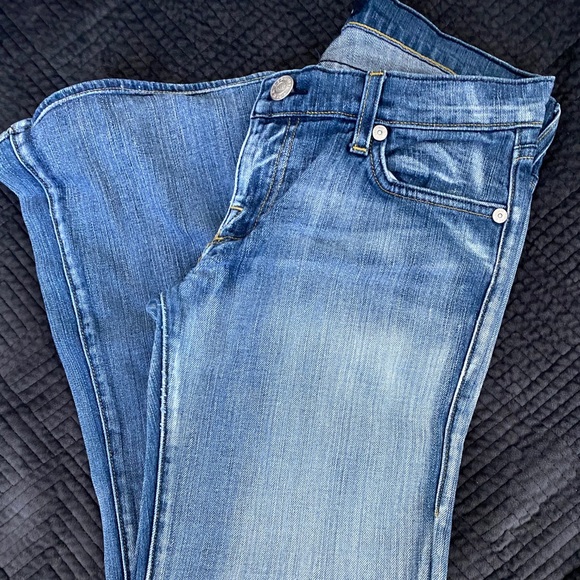 Rock & Republic Roth Flare Rainbow Pocket Jeans - Picture 2 of 2